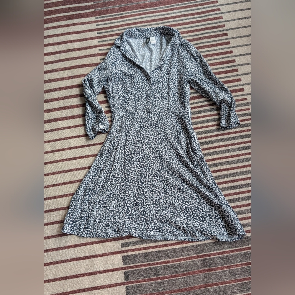 H&M Floral Long-sleeve A-line Mini Dress w Pockets